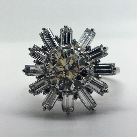 2.90 Carat Round-Cut Vintage Diamond Engagement Ring in 18k White Gold